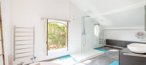 Casa de 3 dormitorios en Colombes, France No. 151124 7