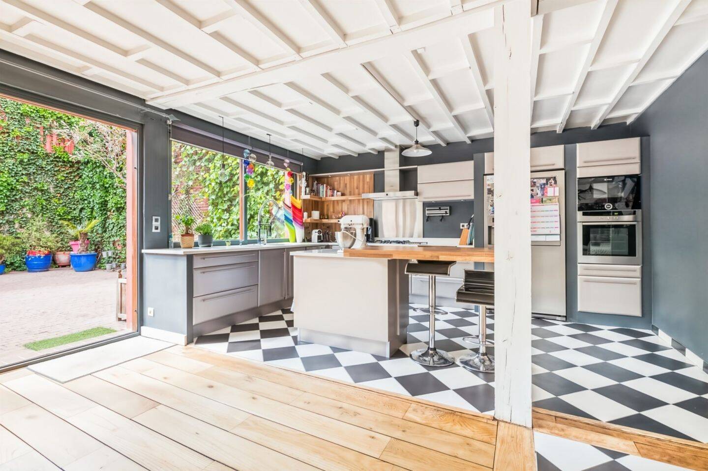 Casa de 3 dormitorios en Colombes, France No. 151124