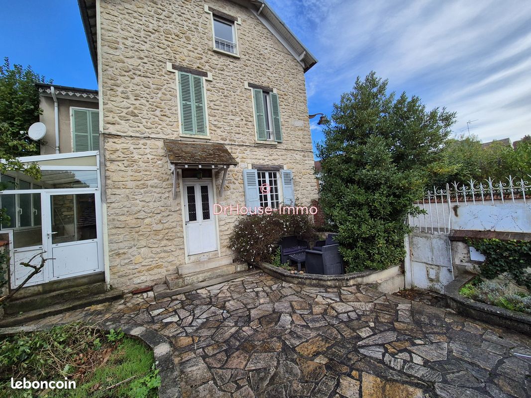 4 bedrooms House in Mantes-la-Jolie, France No. 177044