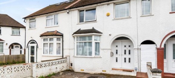 3 bedrooms House in Hayes, United Kingdom No. 5054 2