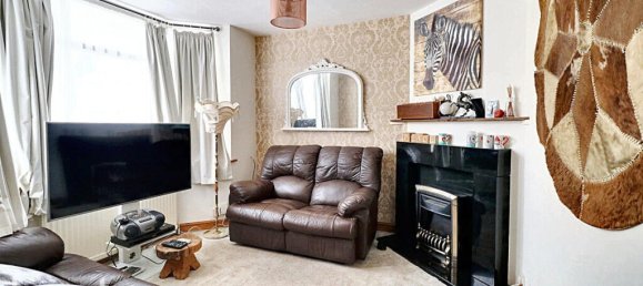 3 bedrooms House in Hayes, United Kingdom No. 5054 3