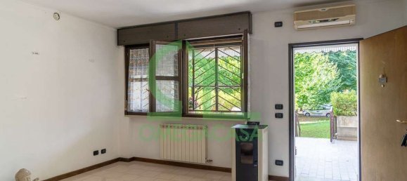3 rooms Apartment in Piacenza, Italy No. 188321 4
