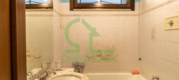 3 rooms Apartment in Piacenza, Italy No. 188321 12