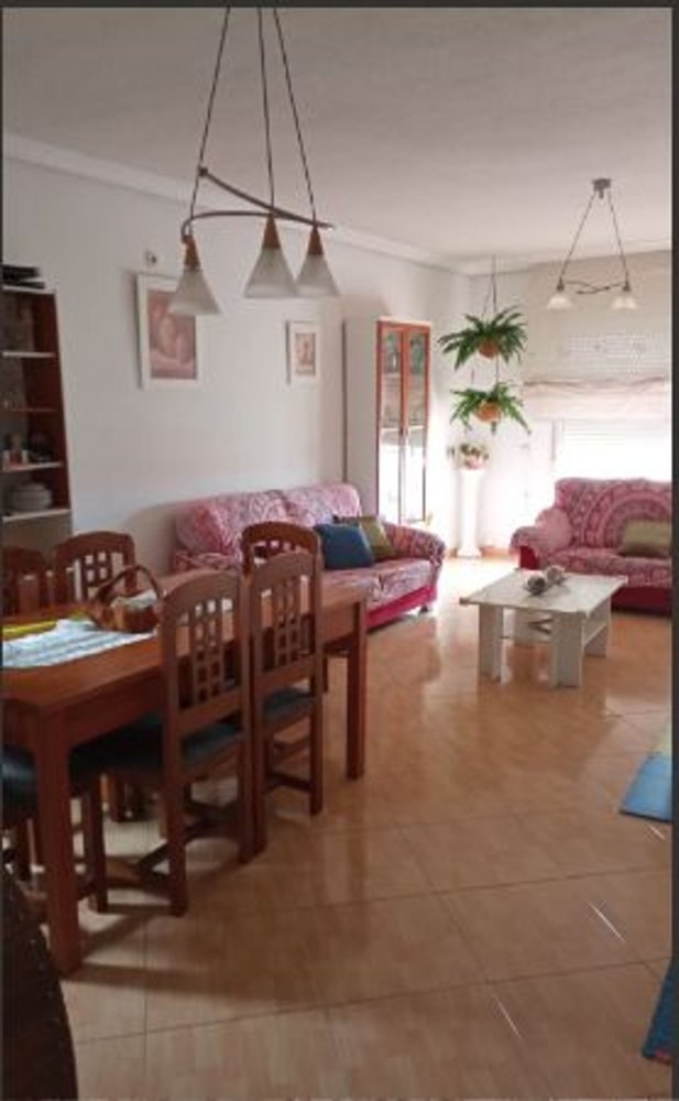 Apartamento de 3 dormitorios en Toledo, Spain No. 229156