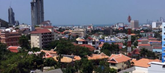 2 bedrooms Condo in Pattaya, Thailand No. 672 10