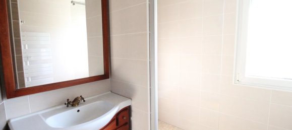 2 bedrooms Apartment in Creil, France No. 47458 3