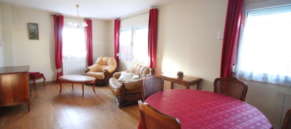 2 bedrooms Apartment in Creil, France No. 47458 2