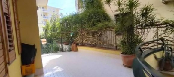 Дом с 17 комнатами в Оттавьяно, Италия № 17464 15