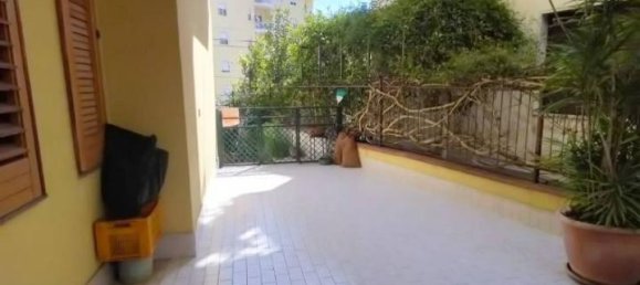 Дом с 17 комнатами в Оттавьяно, Италия № 17464 14