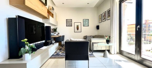 2 rooms Apartment in Portici, Italy No. 18162 3