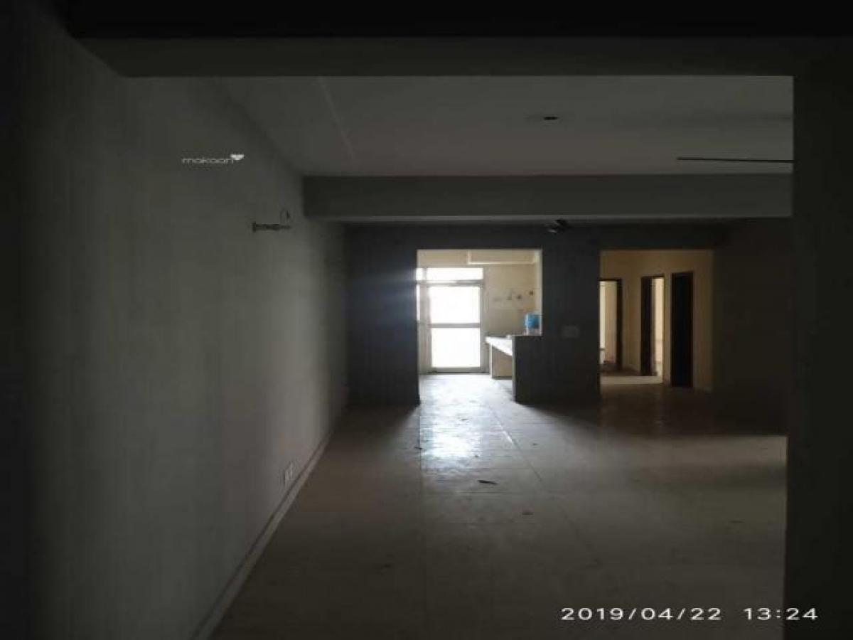 Casa T3 em Ghaziabad, India N.º 10772