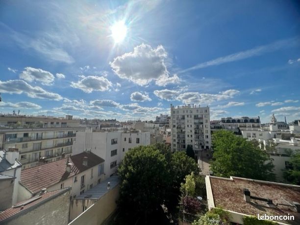 2 bedrooms Apartment in Paris, France No. 314821