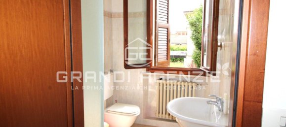 3 غرف نوم فيلا في Castelnovo di Sotto, Italy رقم 309220 29