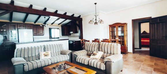 4 bedrooms House in Daya Nueva, Spain No. 13573 2