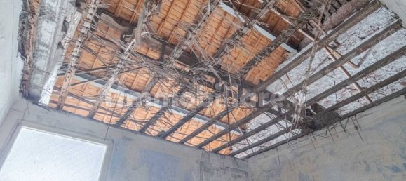 Edificio de 5 habitaciónes en Genoa, Italy No. 31657 74