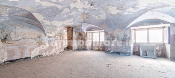 Edificio de 5 habitaciónes en Genoa, Italy No. 31657 89