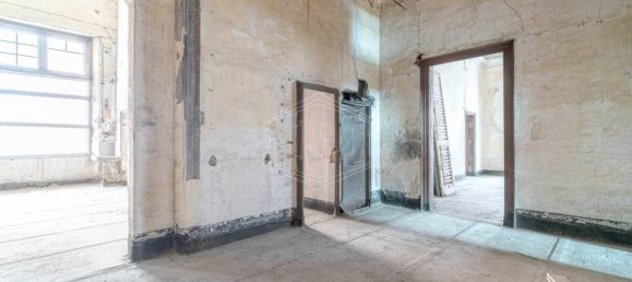 Edificio de 5 habitaciónes en Genoa, Italy No. 31657 37