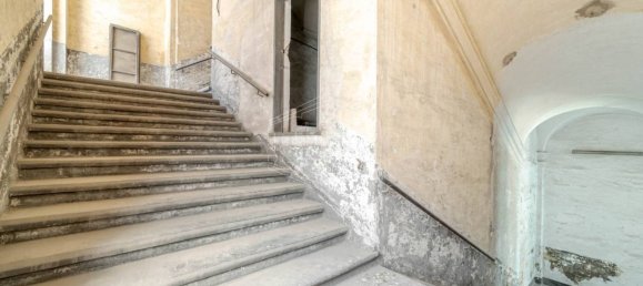 Edificio de 5 habitaciónes en Genoa, Italy No. 31657 38