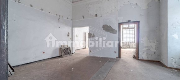 Edificio de 5 habitaciónes en Genoa, Italy No. 31657 63