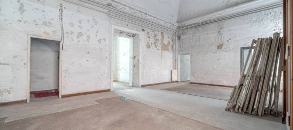 Edificio de 5 habitaciónes en Genoa, Italy No. 31657 50