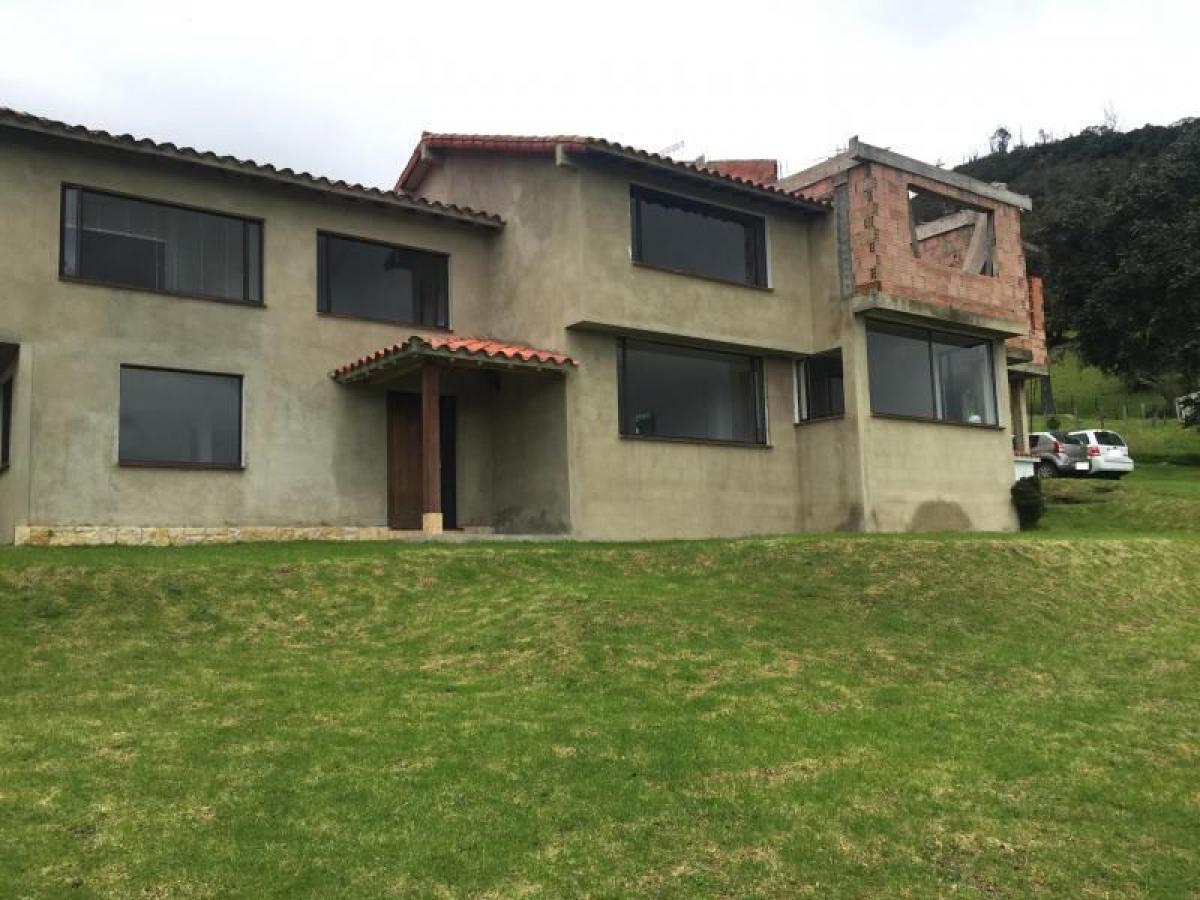 2 bedrooms House in Cundinamarca, Colombia No. 8451
