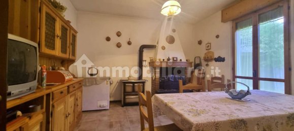 3 Schlafzimmer Haus in Monte Grimano Terme, Italy, Nr. 260899 9