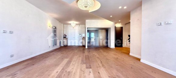 2 bedrooms Apartment in Rome, Italy No. 349871 6