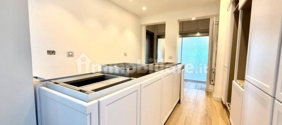 2 bedrooms Apartment in Rome, Italy No. 349871 9