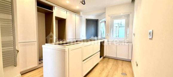 2 bedrooms Apartment in Rome, Italy No. 349871 8