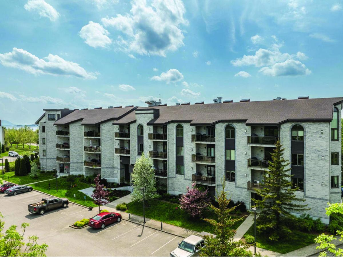 Casa de 3 dormitorios en Magog, Canada No. 358