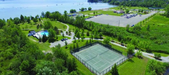 Casa de 3 dormitorios en Magog, Canada No. 358 3