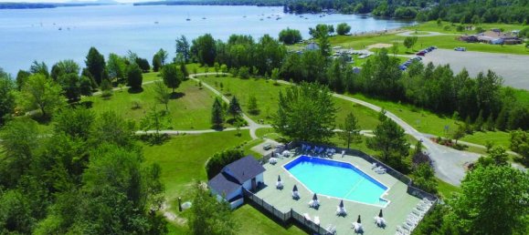 Casa de 3 dormitorios en Magog, Canada No. 358 4