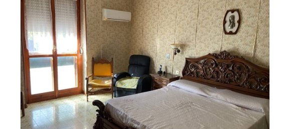 5 rooms Building in Cagliari, Italy No. 252942 8