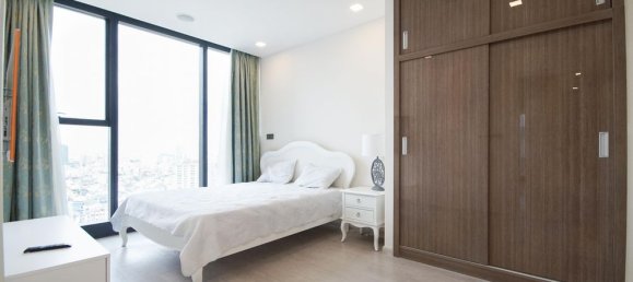 3 bedrooms Apartment in District 1, Vietnam No. 18235 2