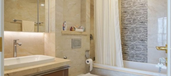 3 bedrooms Apartment in District 1, Vietnam No. 18235 3