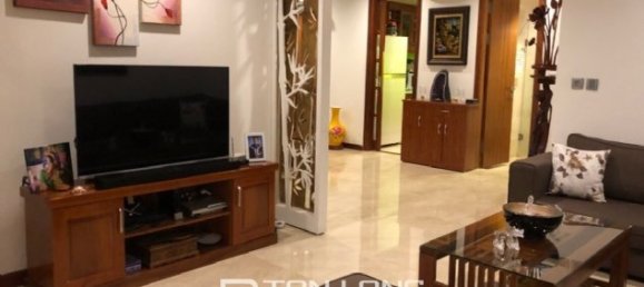 Apartamento de 3 dormitorios en Tay Ho, Vietnam No. 1539 2