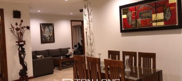Apartamento de 3 dormitorios en Tay Ho, Vietnam No. 1539 6
