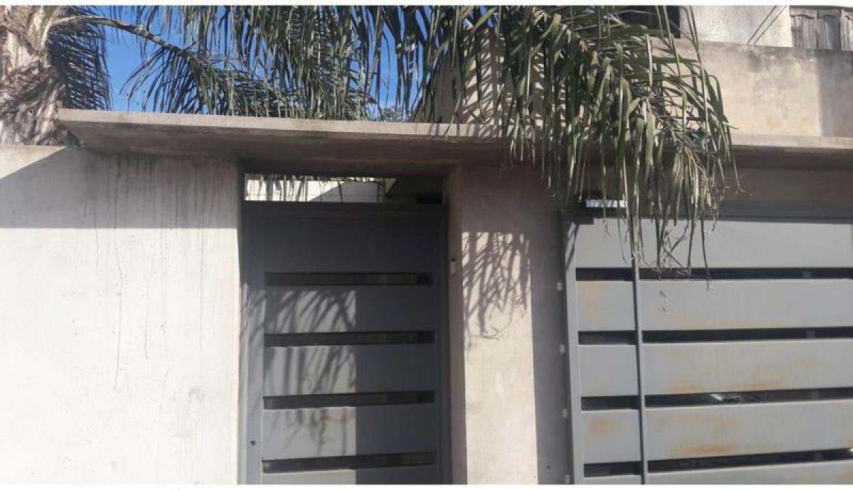 2 bedrooms House in Santa Fe, Argentina No. 52563