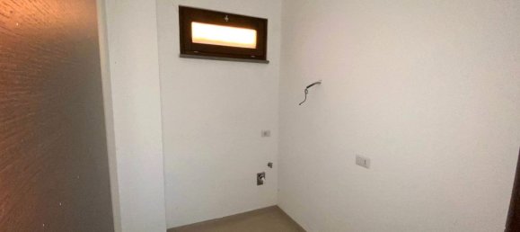 4-Zimmer Haus in Lariano, Italy, Nr. 130738 23