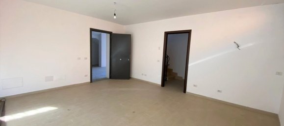 4-Zimmer Haus in Lariano, Italy, Nr. 130738 21