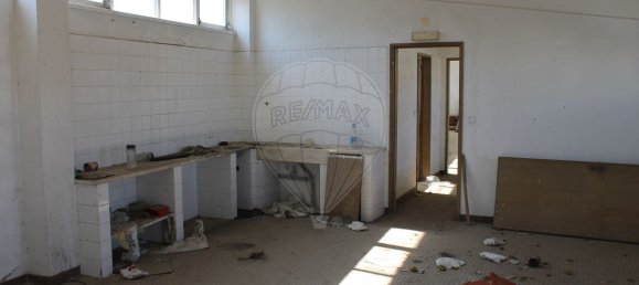 Lagerhaus in Abrantes, Portugal 5426m², Nr. 77186 17