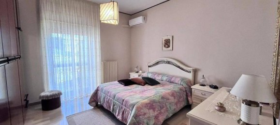 4-salle Appartement à San Giorgio Ionico, Italy No. 107010 16