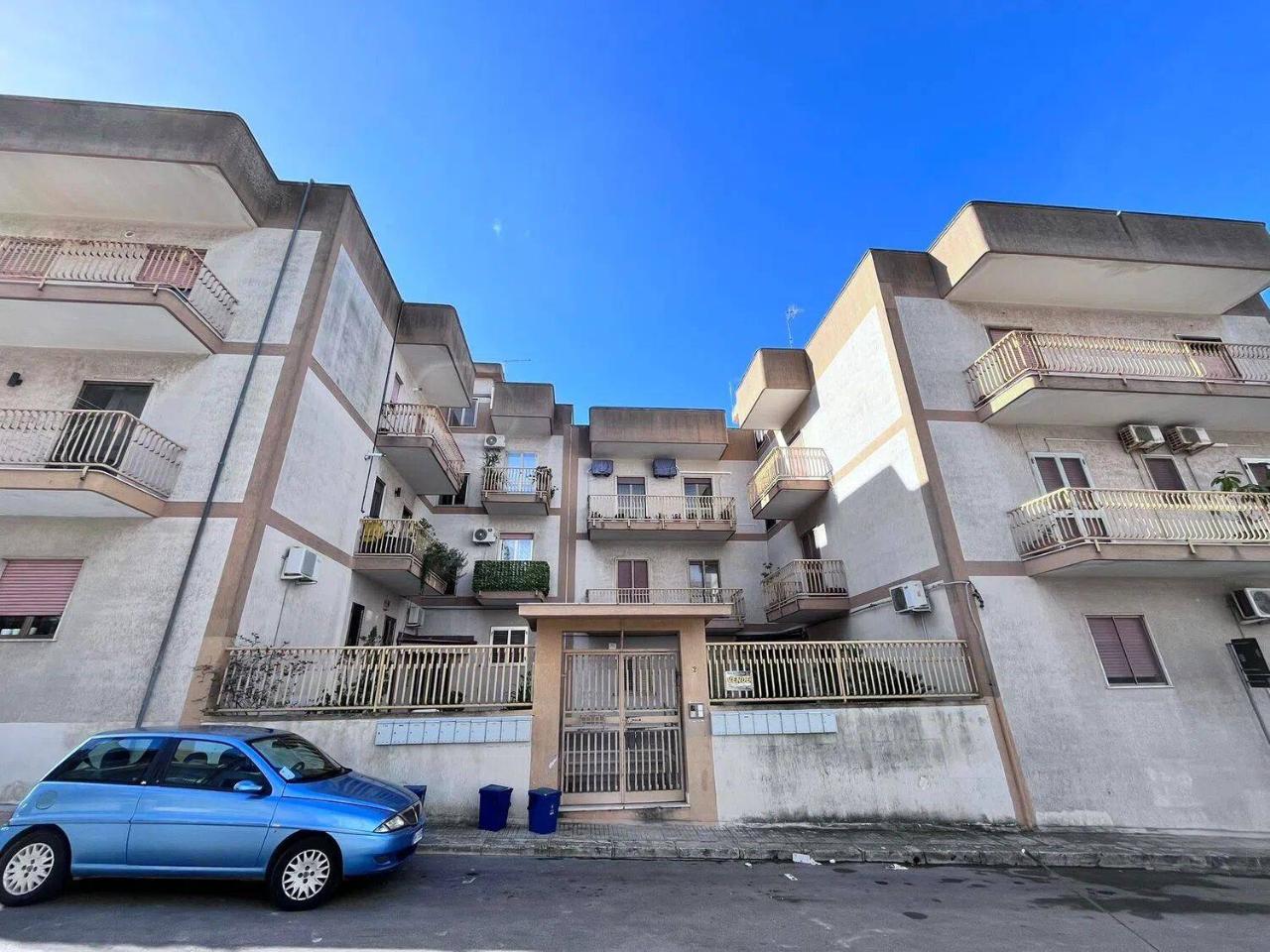 4-salle Appartement à San Giorgio Ionico, Italy No. 107010