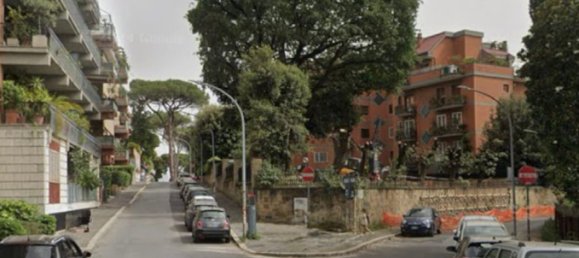 7 bedrooms Apartment in Rome, Italy No. 321392 2