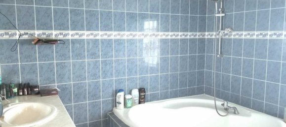 2 bedrooms House in Tarbes, France No. 191643 9