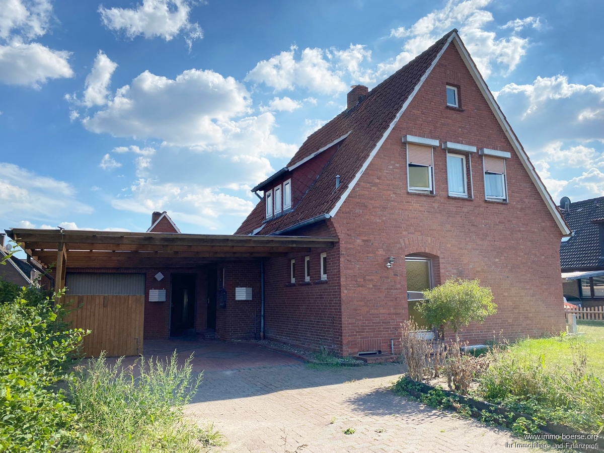 8 rooms Townhouse in Cloppenburg, Germany No. 155544