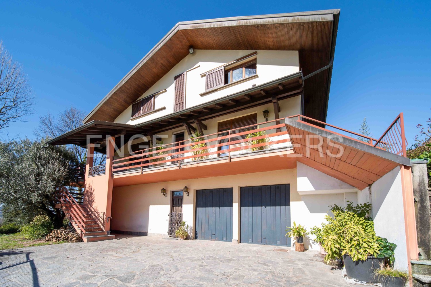 6 غرف نوم فيلا في Varese, Italy رقم 64952