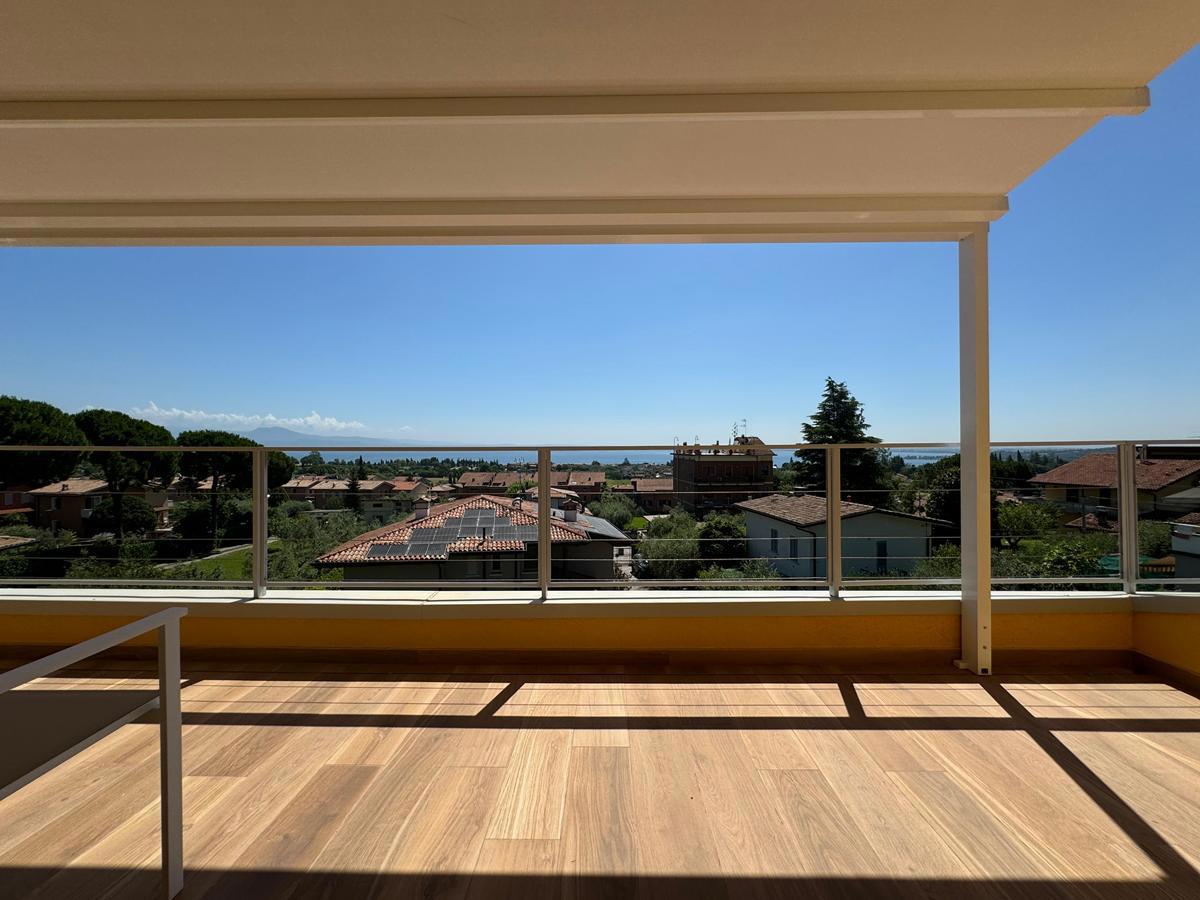 4 Schlafzimmer Penthouse in Padenghe sul Garda, Italy, Nr. 322580