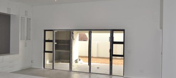 3 bedrooms House in Somerset West, South Africa No. 6 6