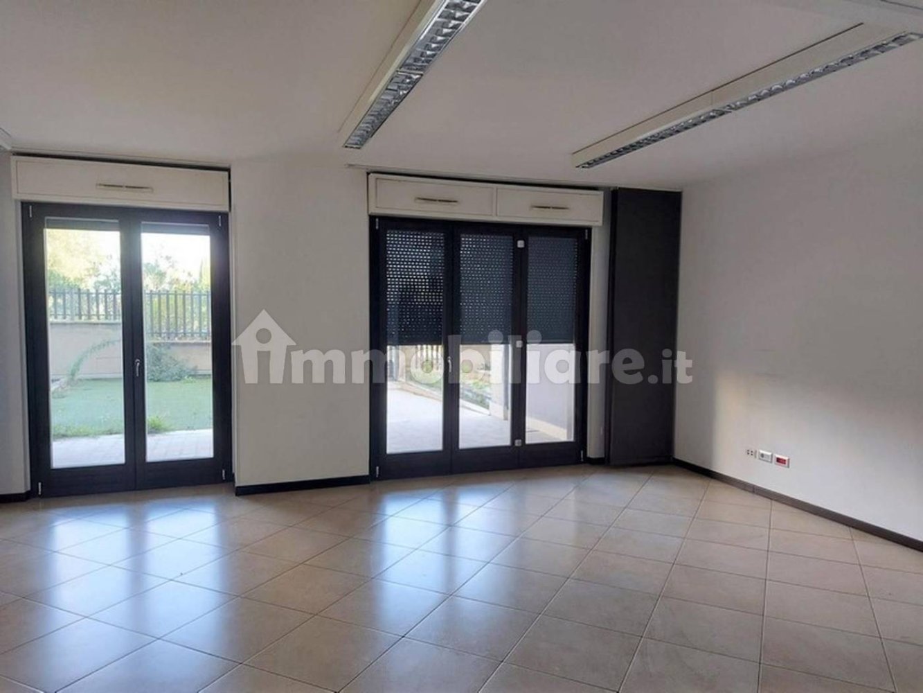 Bureau à Rome, Italy 291m² No. 315083